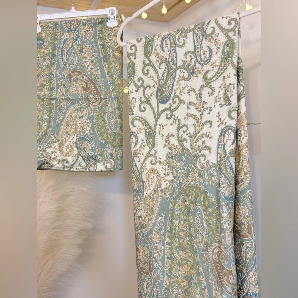 🌾 Pottery Barn Paisley‎ Duvet Cover & Two Standard Pillow Cases